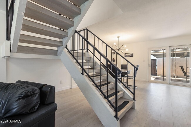 Building Photo - 4004 N Granite Reef Rd