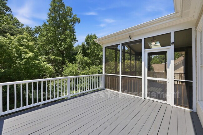 Building Photo - 223 Kinvara Ct