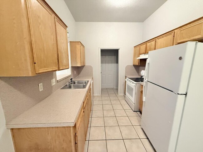 Building Photo - 3708 Gus Dr