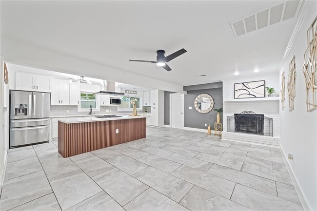 Building Photo - 1206 Timber Ln