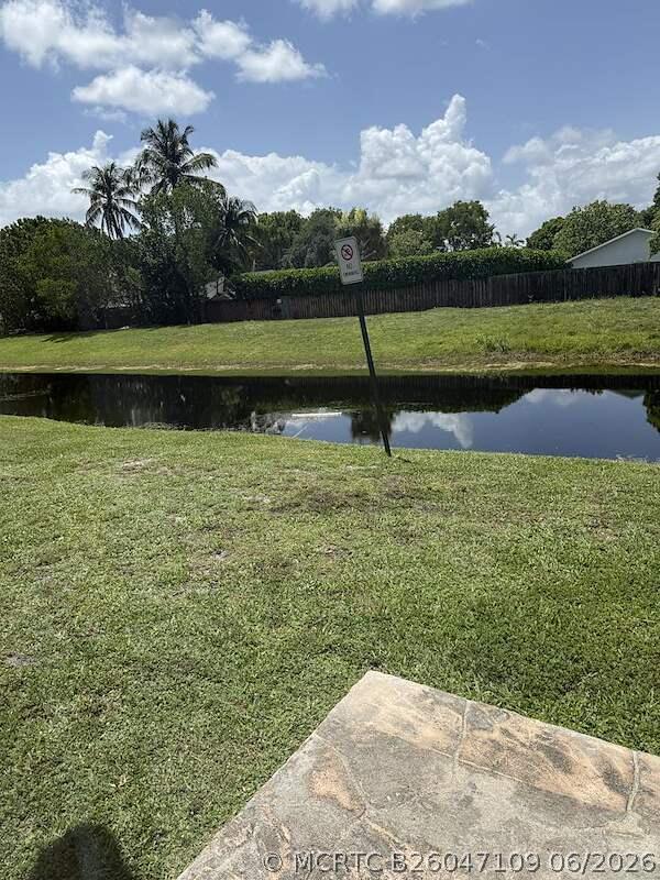 Building Photo - 10914 Royal Palm Blvd