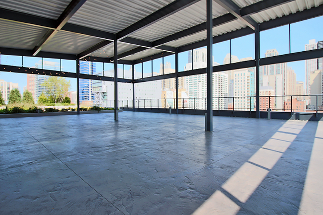 Building Photo - 209 W Ontario St