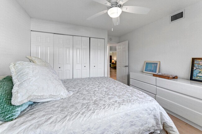 Building Photo - 15075 Witney Rd