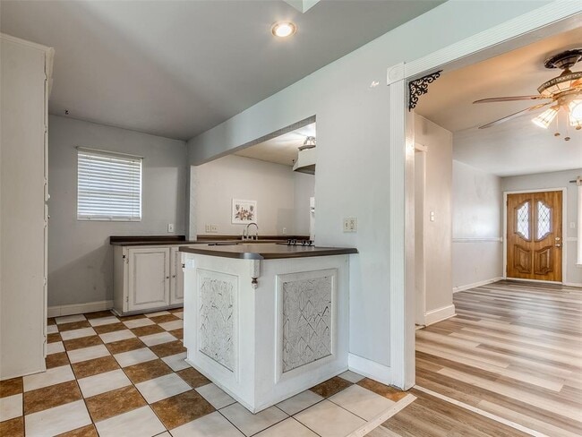 Building Photo - 125 Beard Dr