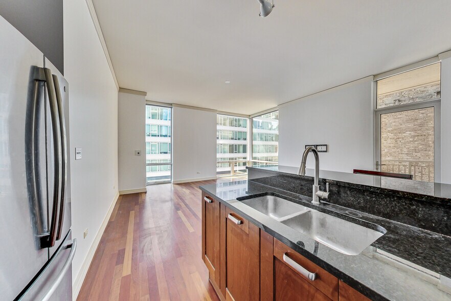 Building Photo - 170 W Polk St