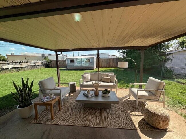 Building Photo - 3 Bed, 2 Bath in Del City