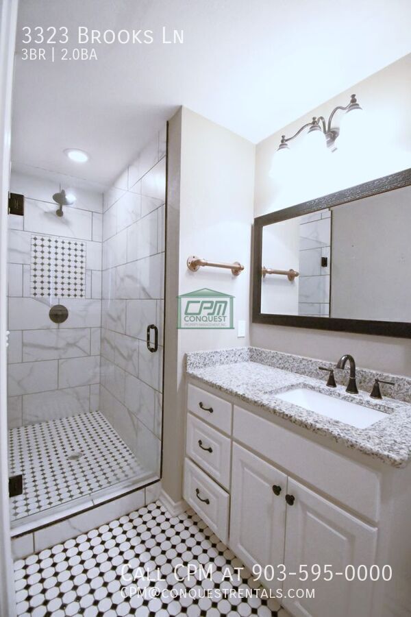 Building Photo - 3323 Brooks Ln