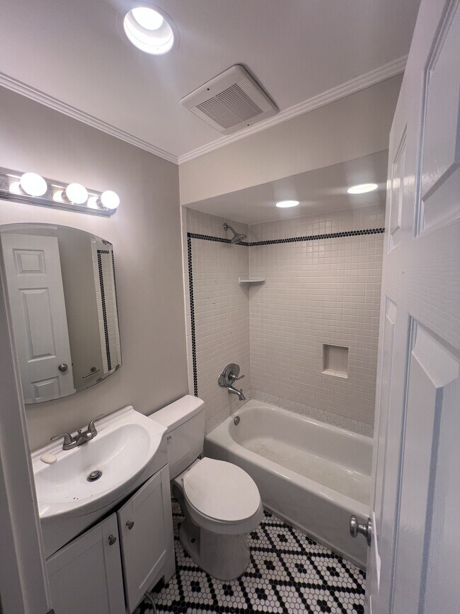 Building Photo - 5125 Manorwood Ct