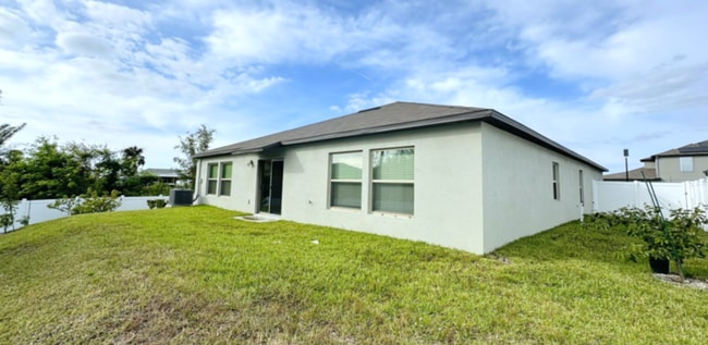 Building Photo - 376 Rain Berry Ave