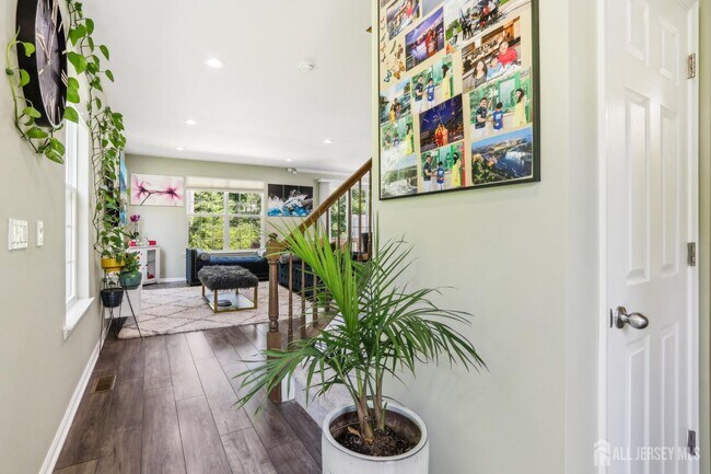 Building Photo - 206 Shields Ct