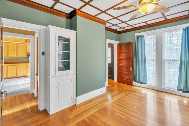 Building Photo - 46 Highland Terrace