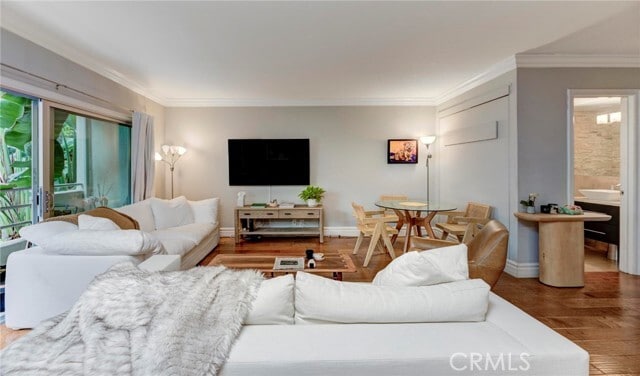 Building Photo - 1131 Alta Loma Rd