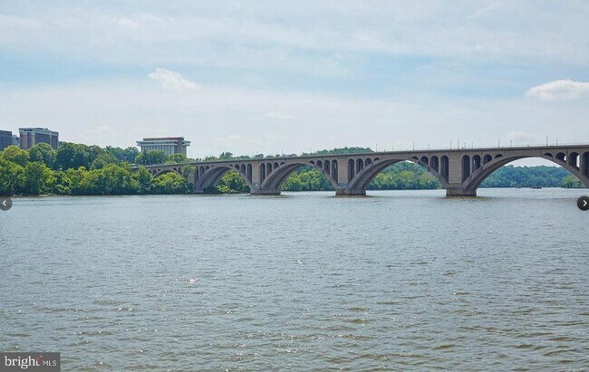 Building Photo - 2802 P St NW
