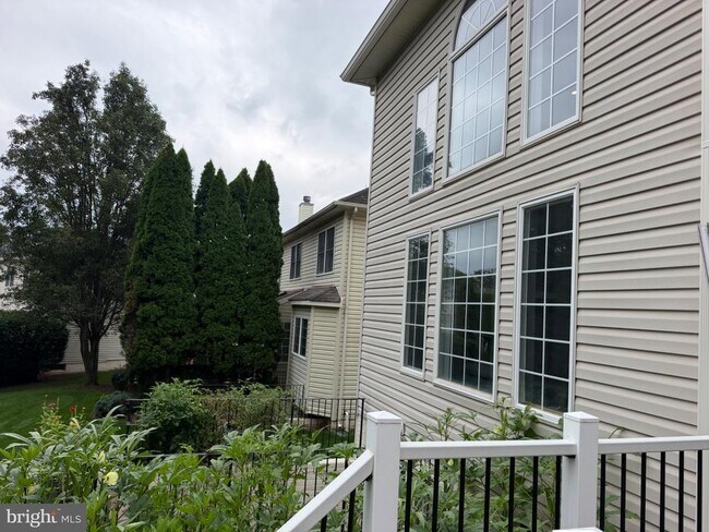Building Photo - 13353 Horsepen Woods Ln