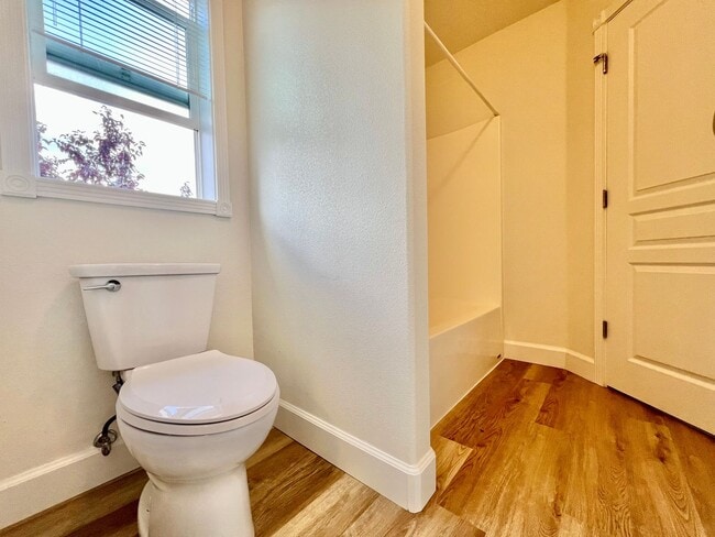 Building Photo - NEWLY RENOVATED! Spacious 2-Bedroom Townhome in a Charming Cul-de-Sac!