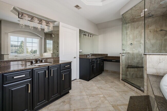 Building Photo - 5126 N Mission Dr