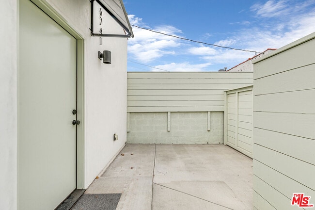 Building Photo - 6741 Arlington Ave