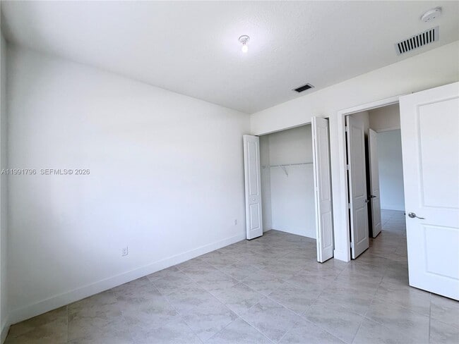 Building Photo - 5028 Gambero Wy