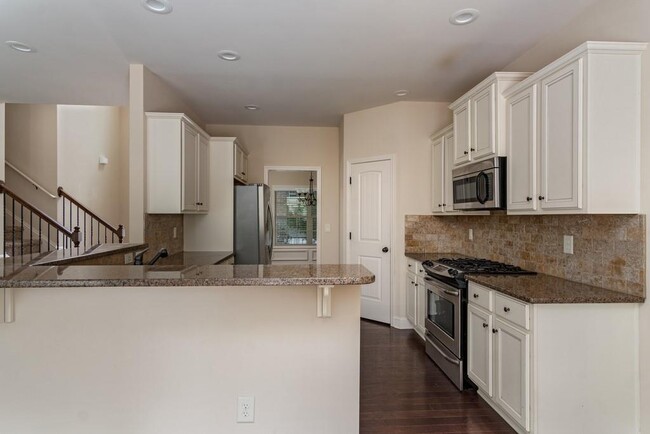 Building Photo - 307 Fieldstone Ln