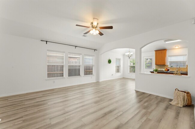 Building Photo - 25118 Hazel Ranch Dr