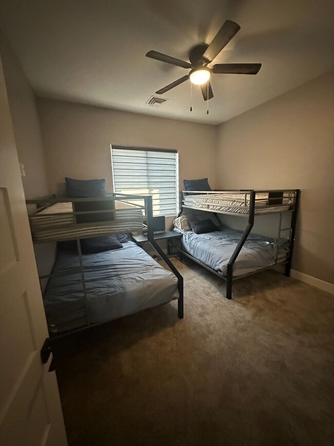 Building Photo - Beautiful Brand-New Home for Rent in Viewp...