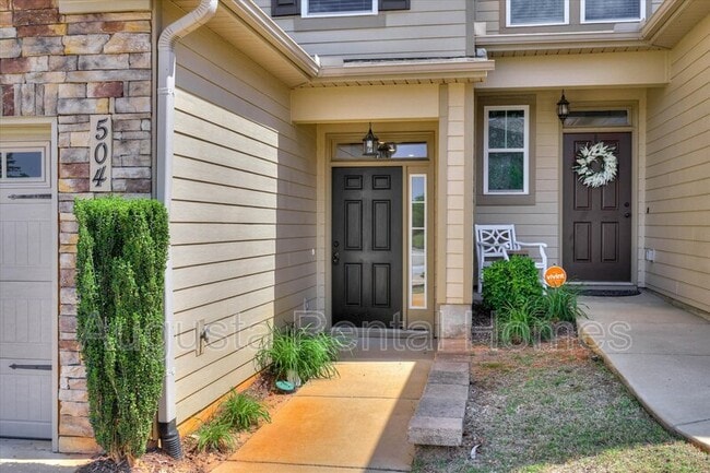 Building Photo - 504 Vinings Dr