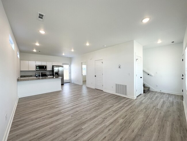 Building Photo - 1070 Boardwalk