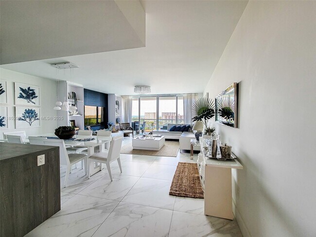 Building Photo - 400 Sunny Isles Blvd