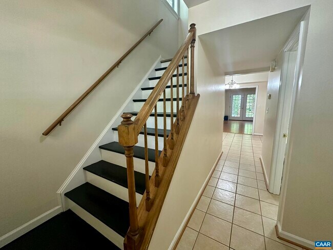 Building Photo - 3159 Saddlebrook Ln