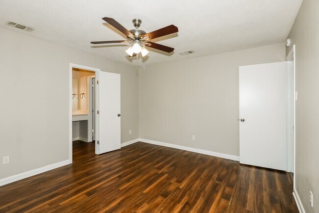 Building Photo - 16507 Quail Meadow Dr