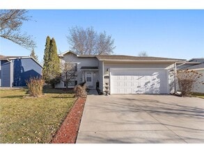 Building Photo - 13753 Glenhurst Ave