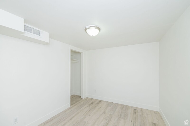 Building Photo - 561 N Beverly Ave