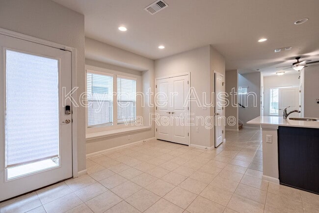 Building Photo - 9706 Whisper Willow Blvd