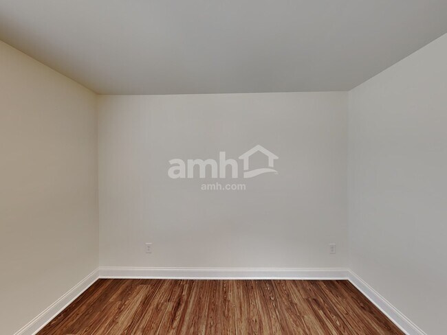 Building Photo - 317 Bourne St