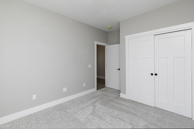 Building Photo - 3 br, 2.5 bath House - 529 Meadows Ct