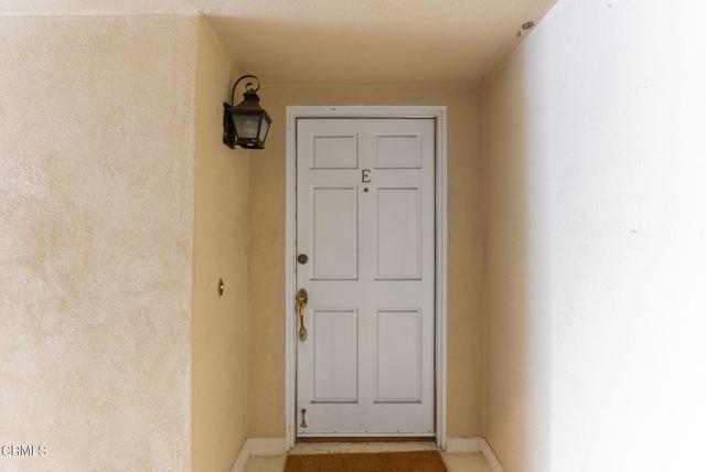 Building Photo - 945 S Orange Grove Blvd