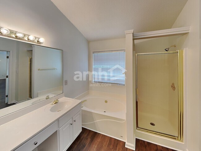 Building Photo - 11538 Laurel View Dr