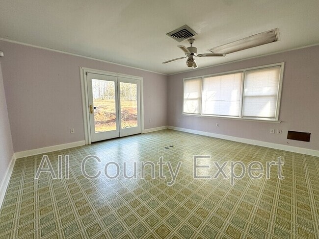 Building Photo - 5485 Union Church Rd