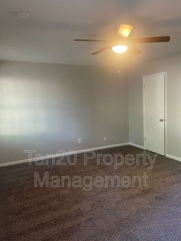 Building Photo - 3249 Jottings Dr