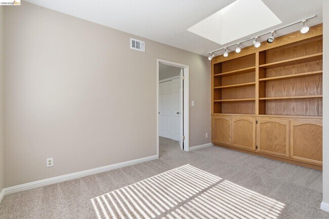 Building Photo - 1077 Bellamy Ct