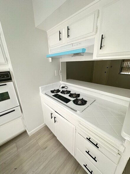 Building Photo - 7255 Jordan