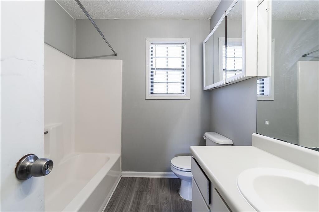 Building Photo - 732 S Candler St