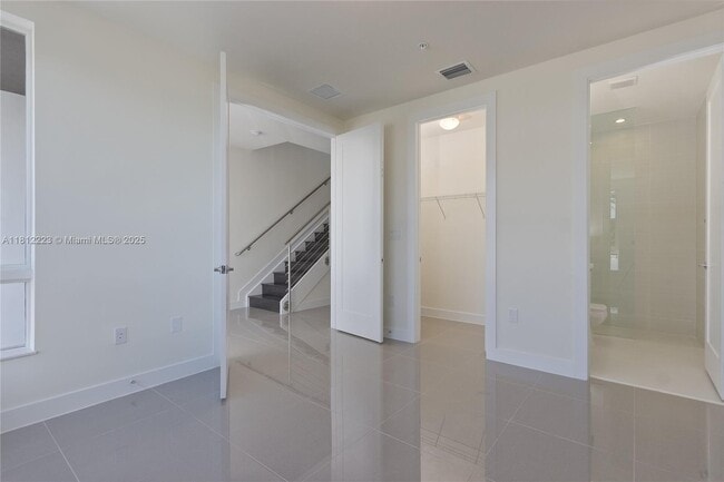 Building Photo - 10341 NW 64th Ln