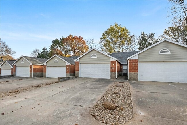 Building Photo - 2064 N Kantz Ln