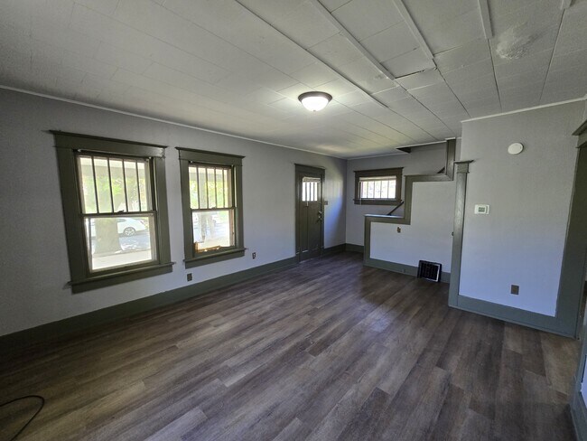 Building Photo - 1125 Ackermant St