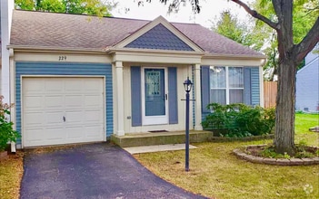 Building Photo - 229 W Fairfield Ct