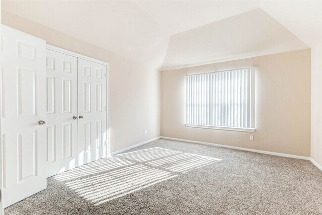 Building Photo - 5227 Brinkman Ct