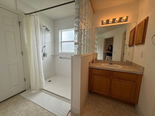 Building Photo - 778 Hamm St NW