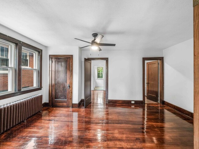Building Photo - READY FOR MID-MAY!! FULLY RENOVATED 1 -BED...