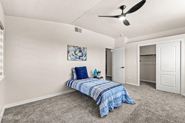 Building Photo - 3121 Tierra Paola Ln